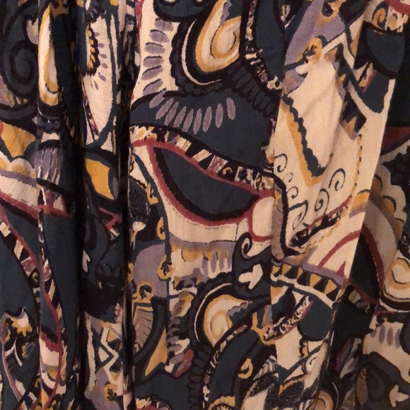 💖Angie Boho asymmetrical sleeveless racer back lace trimmed V-neck top - Picture 3 of 10